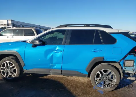 2020 Toyota Rav4 Adventure z USA, uszkodzony, nr VIN 2T3J1RFV5LC083340